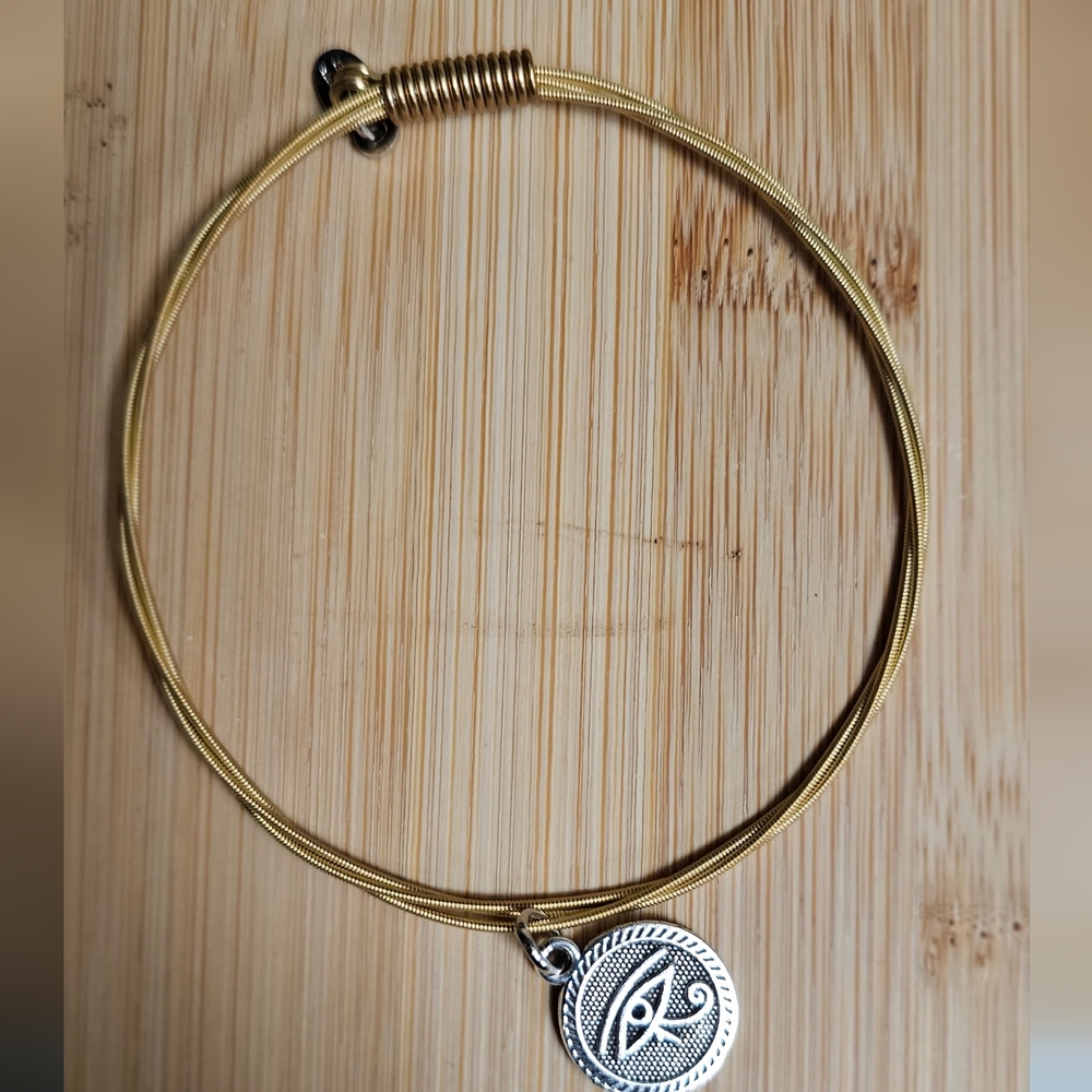 STRUNG bracelet - brown eyed girl